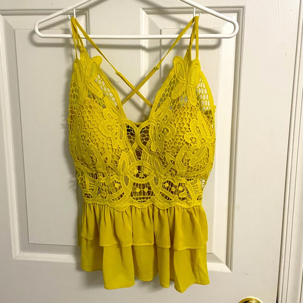 Lulumari lace tank mustard
